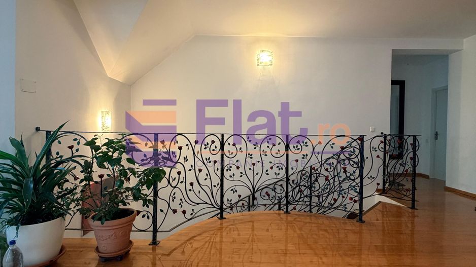 Casă spațioasă și elegantă cu teren  – Sânpetru - Poză 23