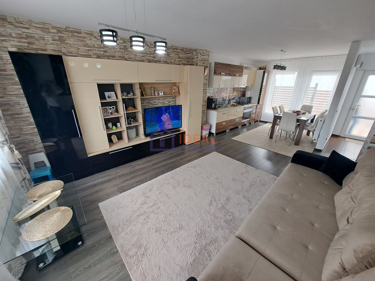 Casa cu 4 camere Mobilata-Utilata, in Cartierul Arhitectilor - Poză 2