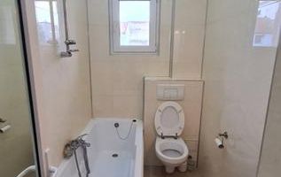 Garsonieră spațioasă de închiriat, Universitate, mobilat lux, centrală proprie - Poză 6