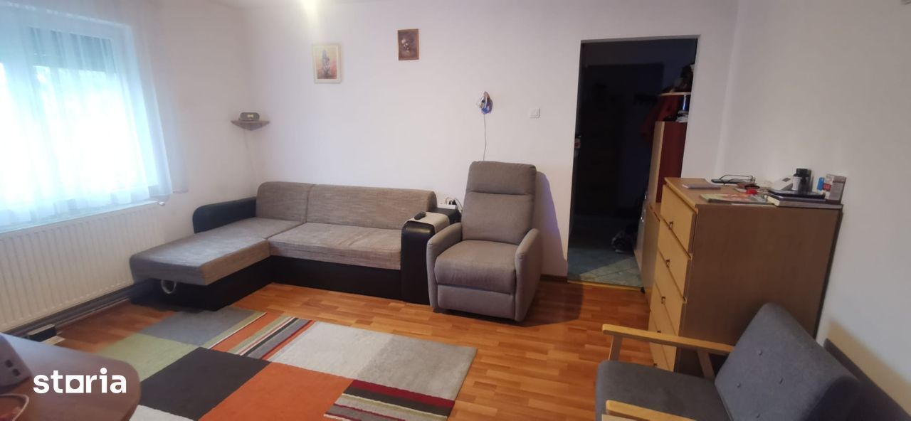 BRASADAS vinde ap 3 cam etaj 3/4 mobilat și utilat complet. - Poză 1