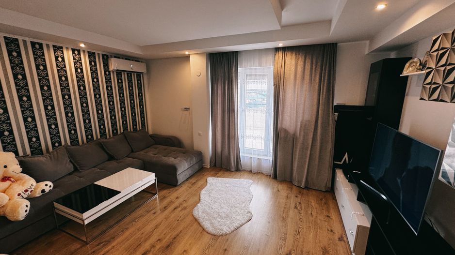 COSMOPOLIS - Apartament cu 3 camere, mobilat si utilat. - Poză 1
