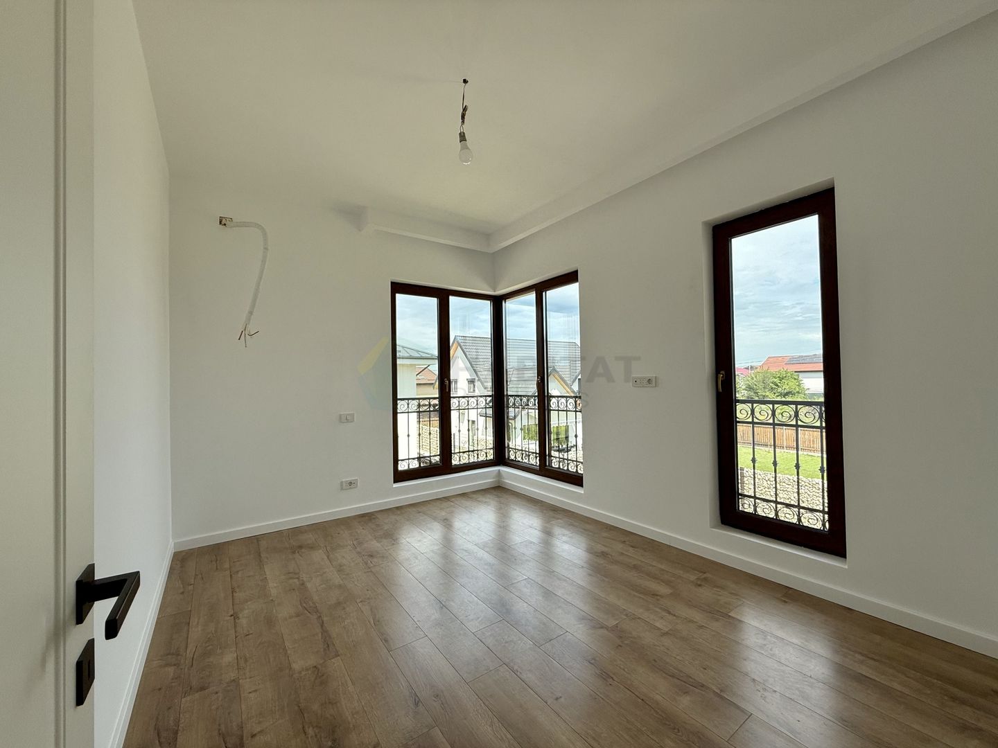 Vila Individuala 4 camere, curte 380 mp Lacul Pasarea - Poză 9