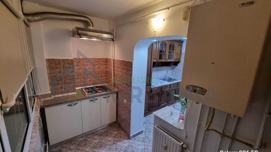 Apartament 2 camere decomandat zona Nicolina II - Poză 5