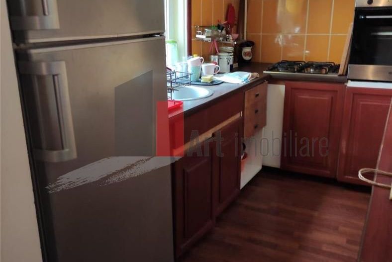 Apartament in vila la etajul 1 intre Romana si P-ta Victoriei - Poză 8