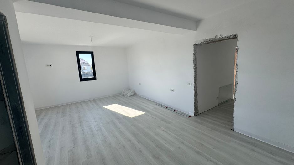 Vila 5 camere Otopeni Central-bucatarie si finisaje incluse - Poză 12