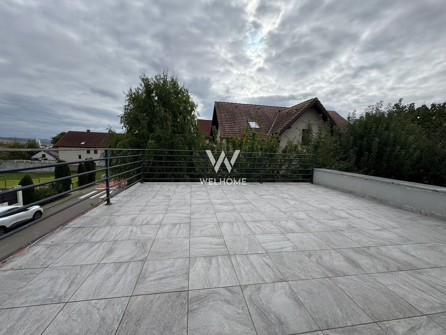 Casa superba , 5 camere si garaj ,zona linistita Sibiu - Poză 6