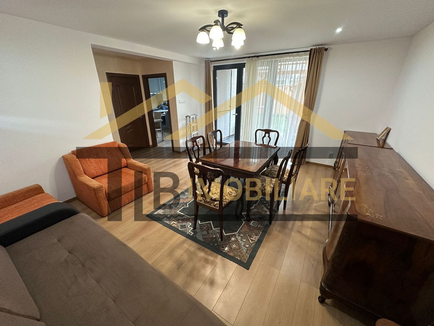 Casa de 4 camere, 140mp, Zona AMA Residence - Poză 1