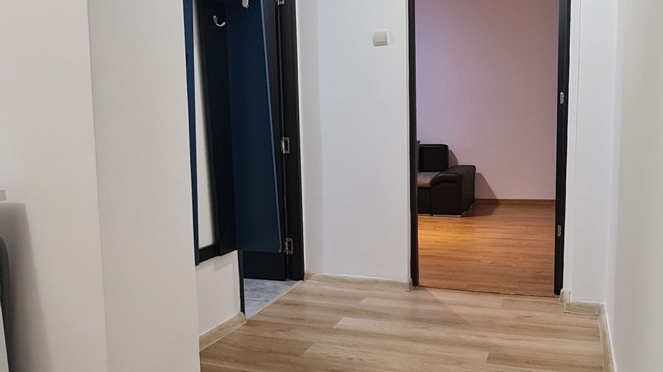 Apartament decomandat 2 camere cartier Tractorul mobilat utilat - Poză 11