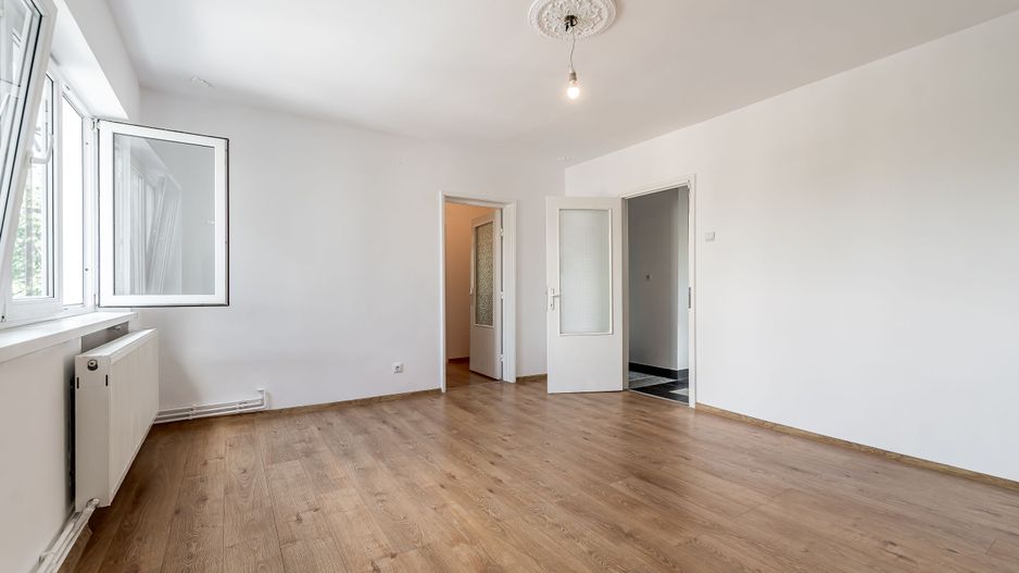Apartament 2 camere Ultracentral, bvd Revolutiei, Arad - COMISION 0 - Poză 2