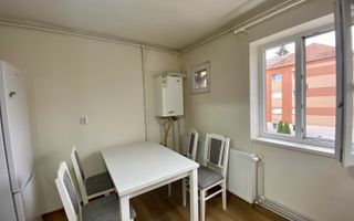 Apartament 2 Camere, Cetate, Complet Renovat - Poză 6