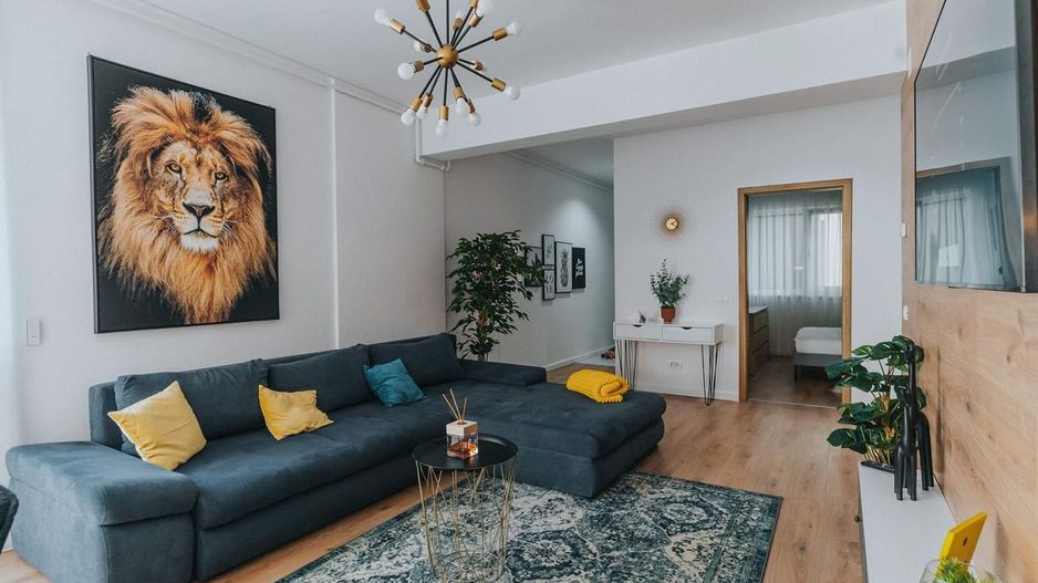 3 camere, ultracentral, Oradea. 205 000 E + TVA. Comision 0 - Poză 2