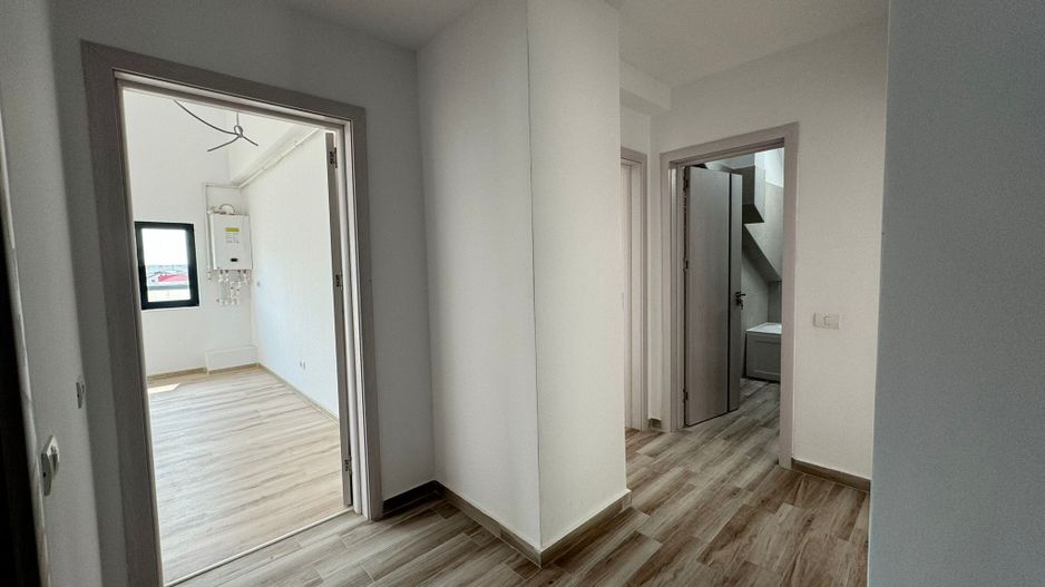 SENZATIONAL! Apartament 4 Camere Decomandate si Terasa  - Berceni - Poză 6