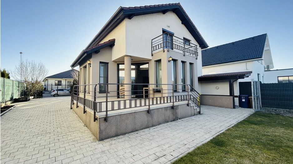 Casa individuala cu pivnita in Sura Mica, zona Salii de sport - Sibiu - Poză 3