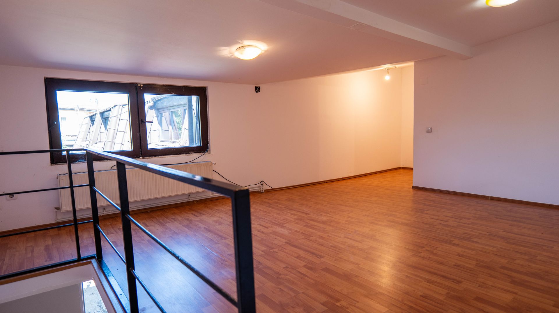 Casă de vânzare – 181 mp, 3 apartamente, 9 camere – București - Poză 6