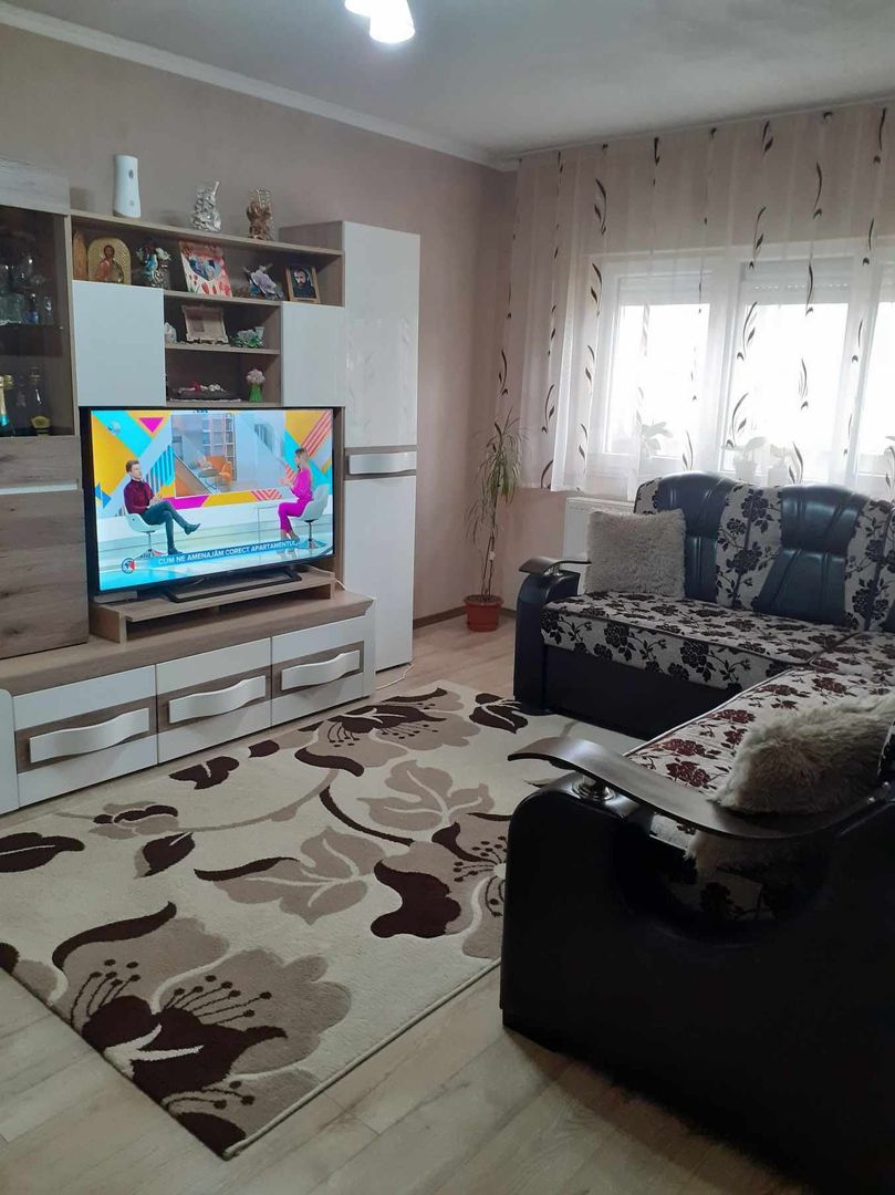 Ag EUROPA vinde ap. 3 cam. 48mp la PARTER în Micro 16. - Poză 1