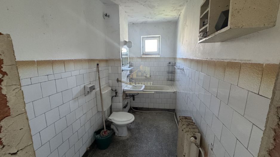 APARTAMENT 3 CAMERE ETAJ 3 CAMPULUNG - Poză 9