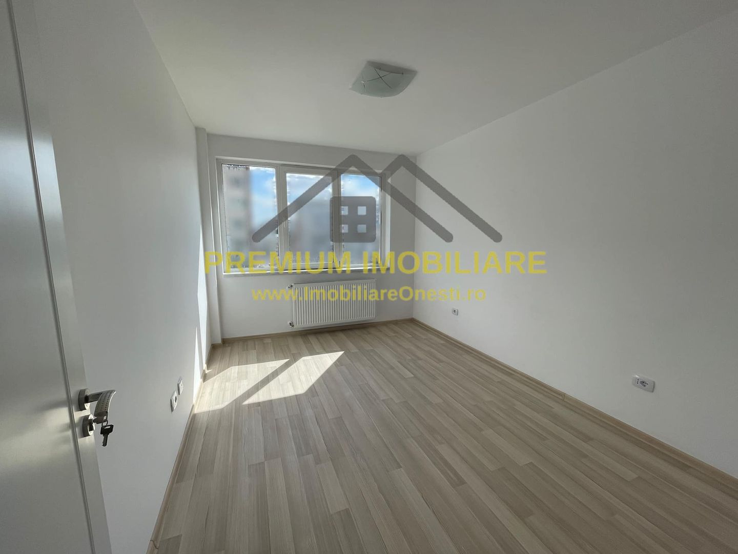 Apartament 2 Camere Zona de sus - renovat complet - Poză 1