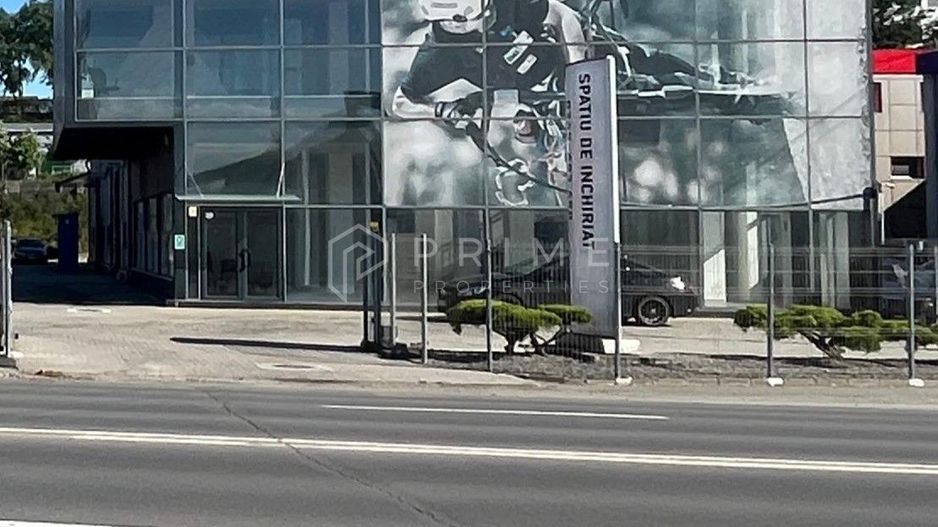 🏢 Showroom premium de închiriat – 500 mp utili + depozit + parcare - Poză 3