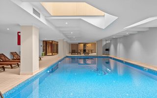 4 camere| semineu| piscina interioara | sauna | sala de sport| parcare - Poză 8