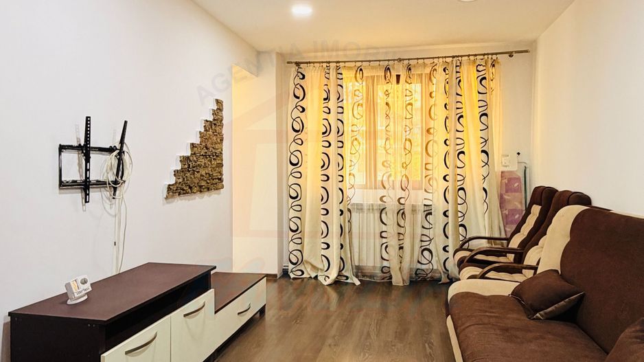 De vanzare apartament cu 2 camere dec. la parter in Galati, Micro 13 - Poză 8