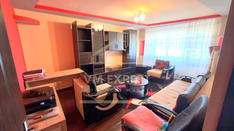 APARTAMENT 3 CAMERE DECOMANDAT ETAJ 4 GRUI CAMPULUNG - Poză 1