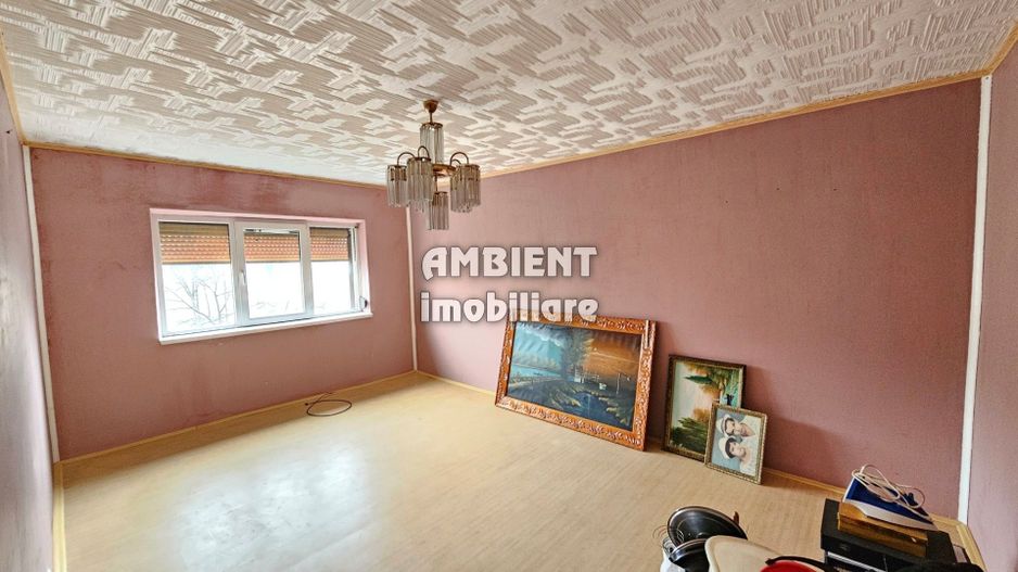 Apartament cu 2 camere, etaj 4, zona TRAIAN; - Poză 1