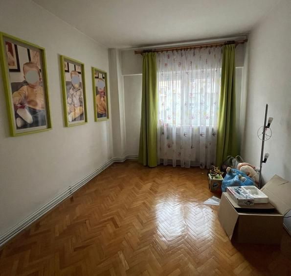 Vand apartament 4 camere in Satu Mare - Poză 9