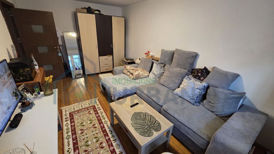 Persoană fizică închiriez apartament 3 camere Metalurgie - Poză 1