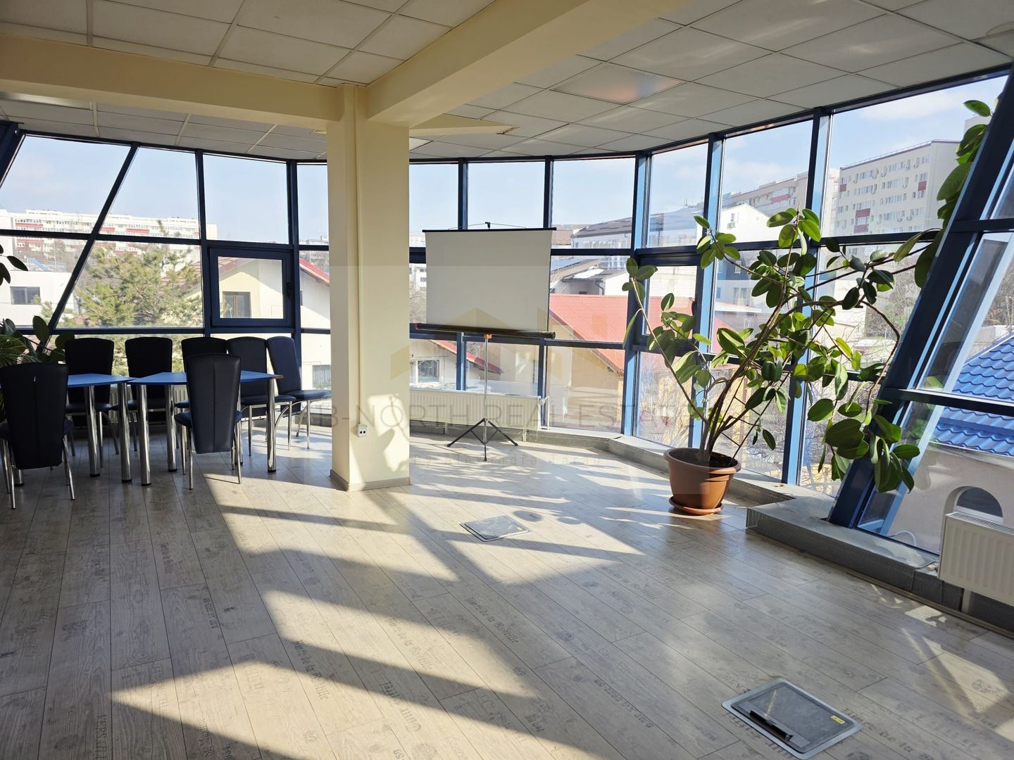 Clădiri de birouri de închiriat Sector 4 – 1.100 mp, vizibilitate stradală - Poză 34