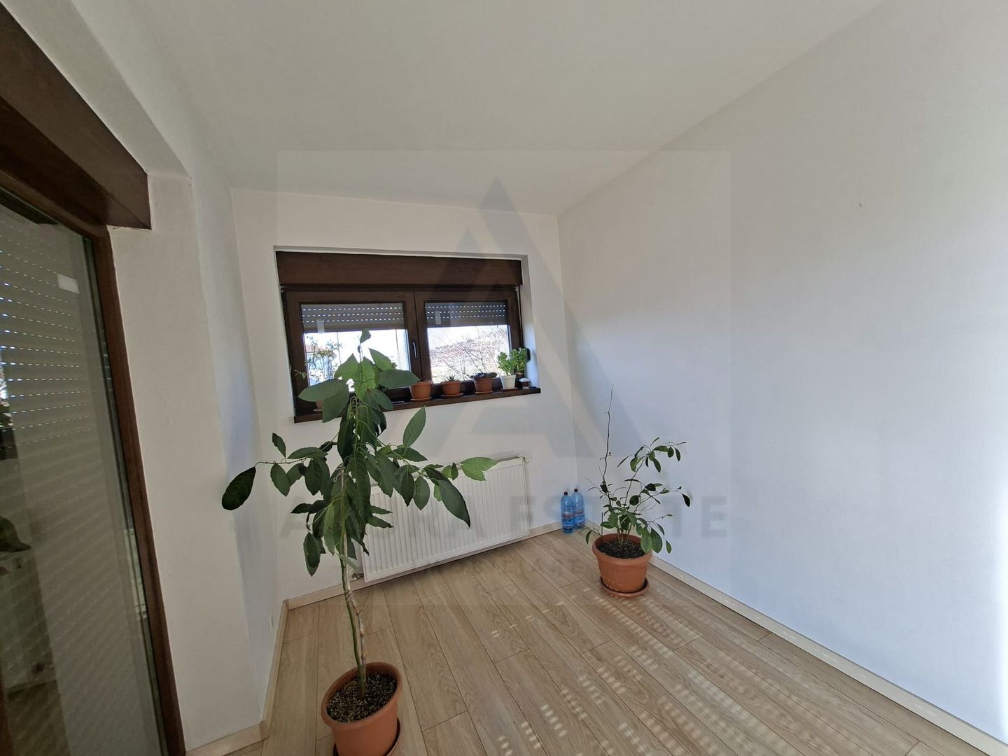 Casa intabulata 5 camere 2 bai si curte generoasa in Bavaria Park - Poză 8
