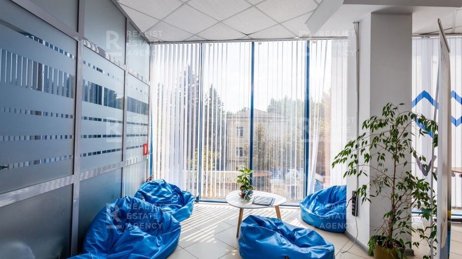 Chirie, spațiu comercial, 215 mp str. Ștefan cel Mare, Bălți - Poză 13