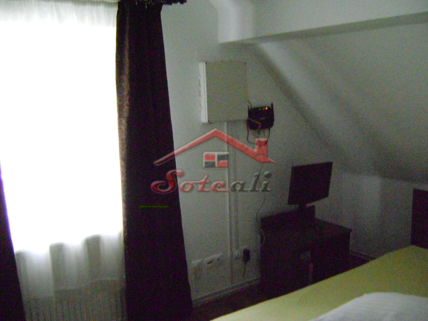 Pensiune de vanzare P+E Busteni - central - Poză 24