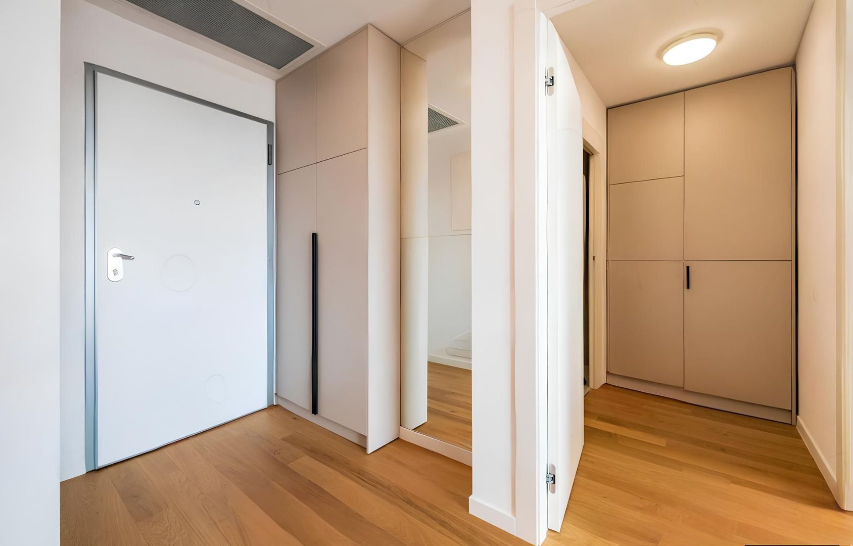 Apartament High End 2 camere Upsite I Loc de parcare si boxa - Poză 8