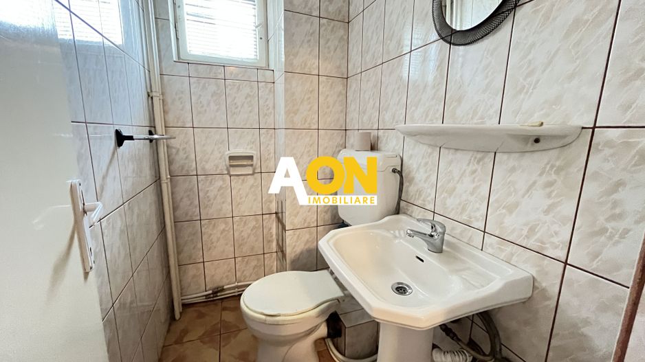 Apartament cu 3 Camere, Etaj Intermediar, Zona Cetate - Poză 8