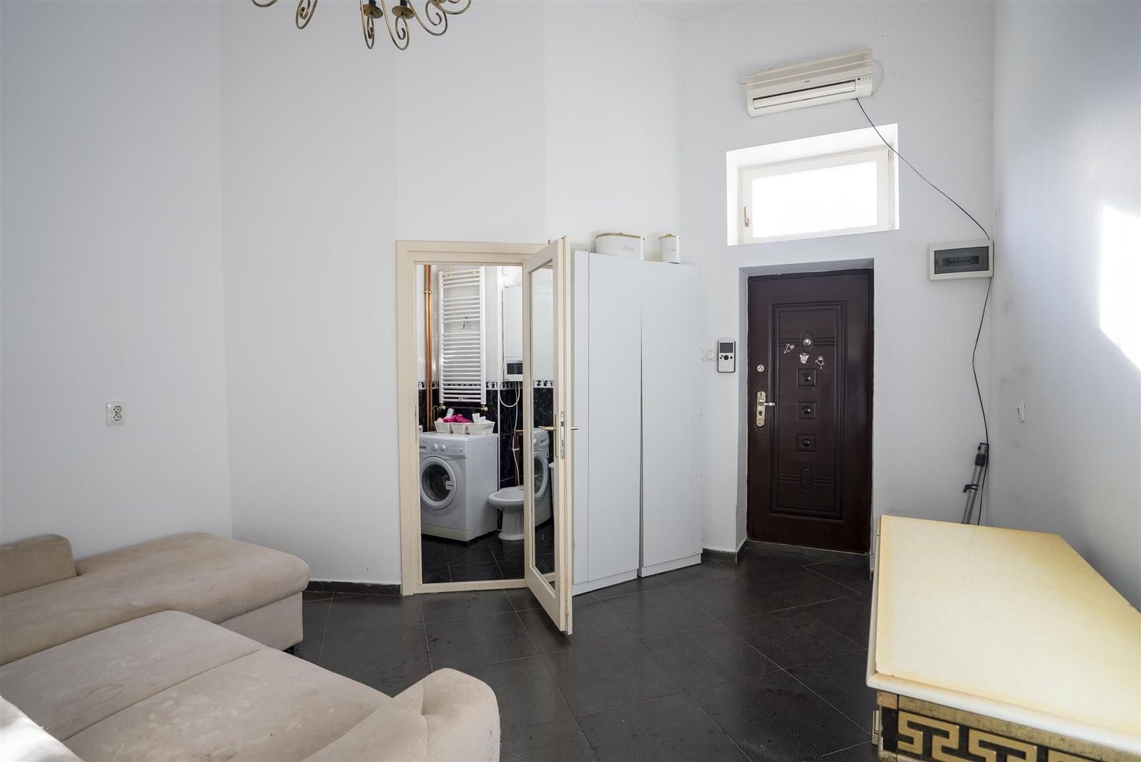 Apartament ULTRACENTRAL cu loc de parcare - Poză 3