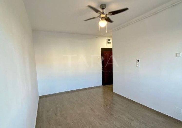 Oferim spre vanzare garsoniera-Dambul Rotund - Poză 1