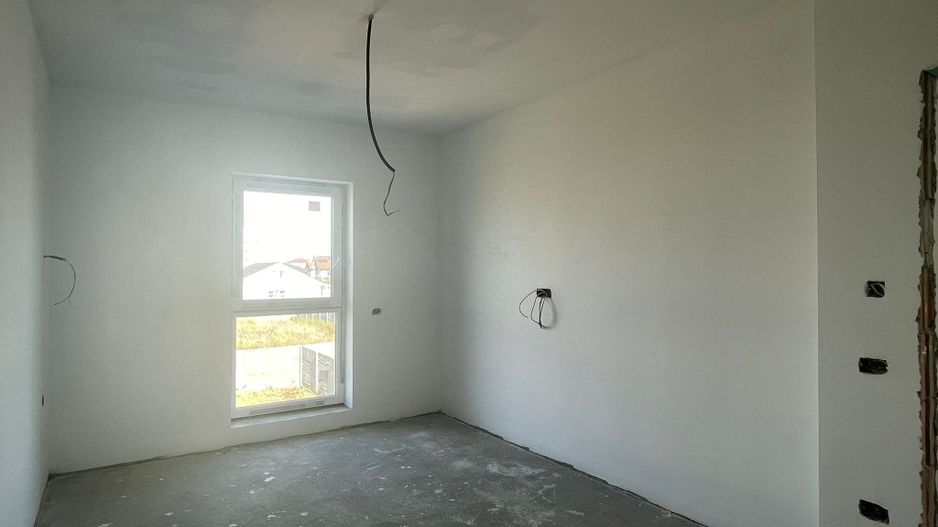 Duplex despartit prin camera tehnica- 5 camere- Mosnita Noua - Poză 6