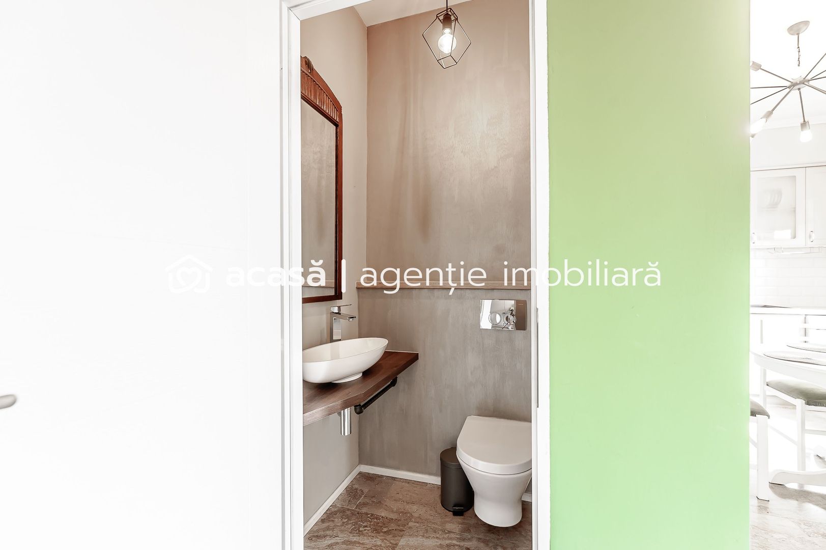 Apartament cu 3 camere ultracentral cu garaj - Poză 6