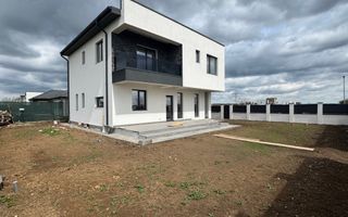 Vila Tunari MODERNA si spatioasa teren 500m, TOATE UTILITATILE - Poză 2