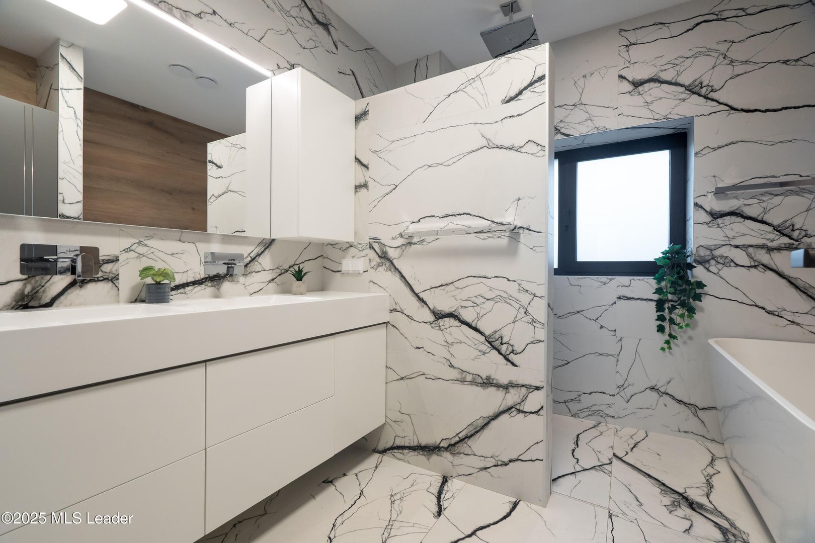 Smart-Home nZEB spectaculoasa Bucuresti Sector1 cu deschidere lac - Poză 51