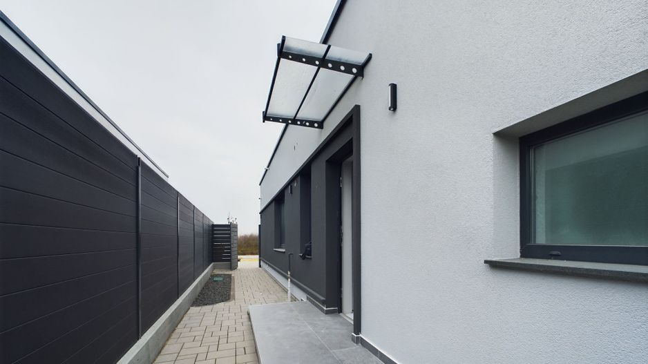 Duplex modern, pe parter, amplasat într-o zonă liniștită din Moșnița Nouă - Poză 7