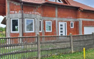 BRASADAS vinde casă în rosu și casa veche. - Poză 2