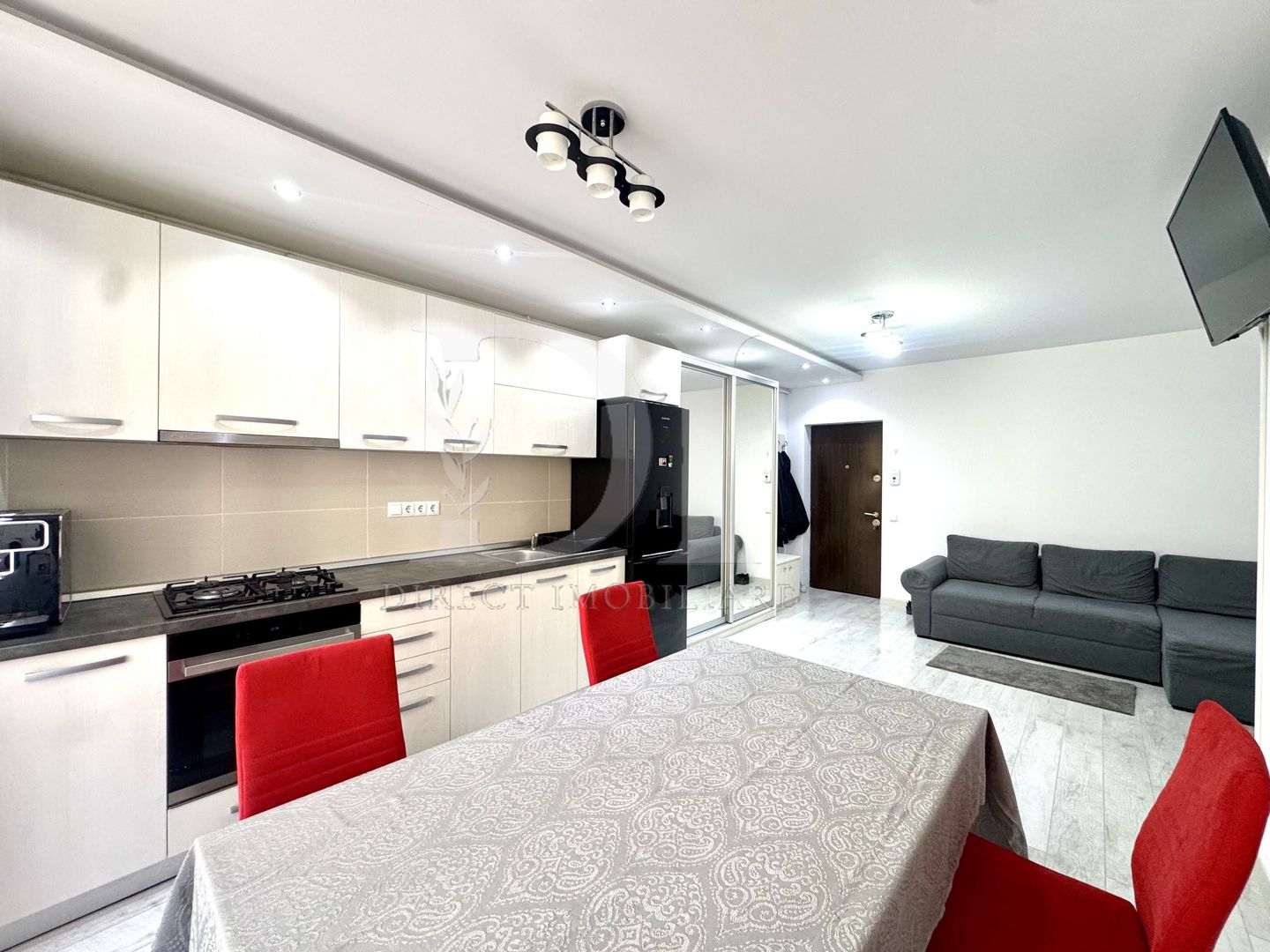 Apartament la cheie | etaj intermediar | Zona Terra - Poză 1