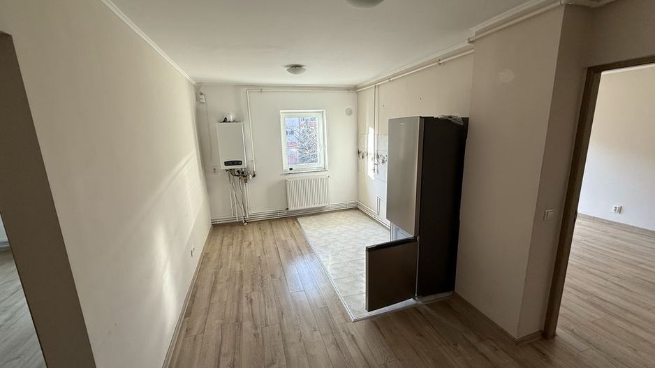 Apartament Carpati 2-Etaj 2-Mijloc - Poză 4