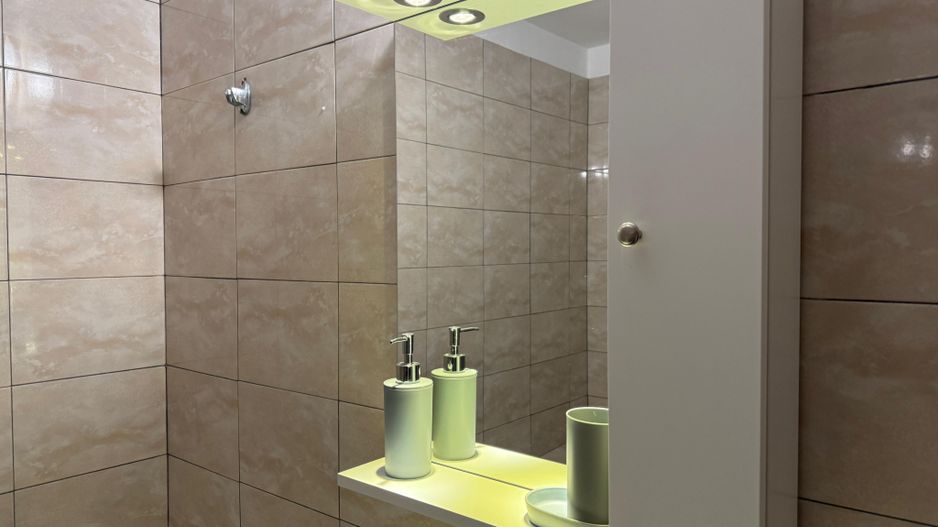 Apartament 2 camere renovat, lângă metrou Titan, mobilat și utilat - Poză 12