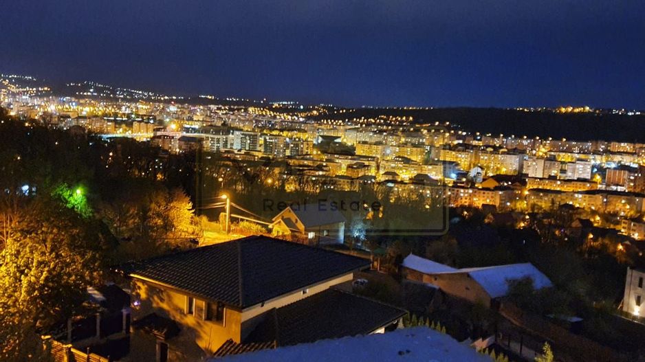 Copou-Stadion- Intabulat - Bloc nou - View Panoramic! - Poză 2