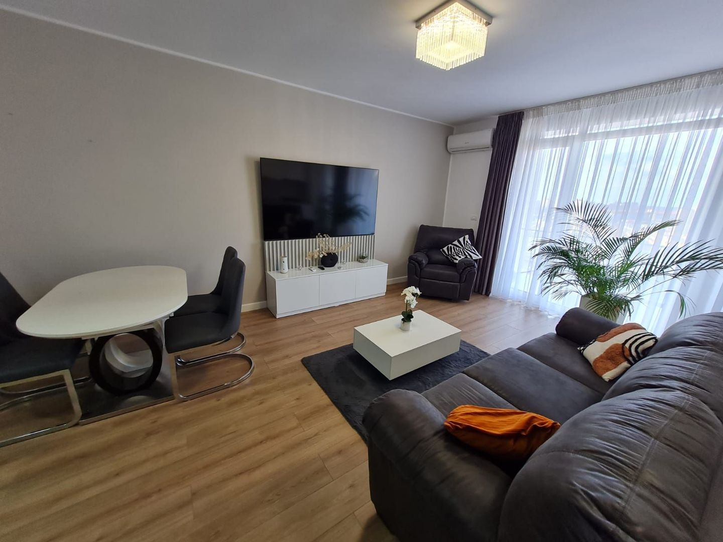 Lux si calitate la 3 min de Piata Unirii - Poză 2