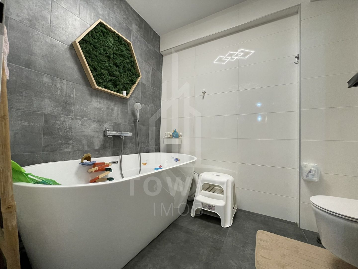 Apartament cu 3 camere de vânzare - Poză 11