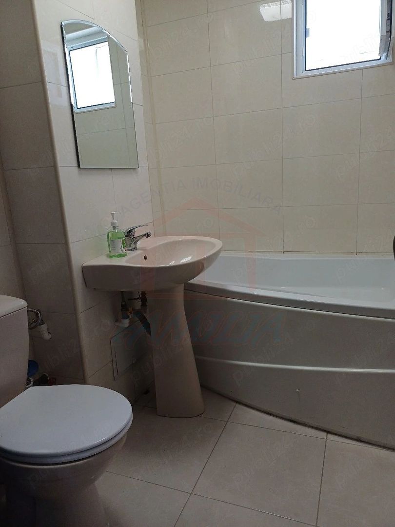 De închiriat apartament 2 camere decomandat | Micro 20 | 350 EURO/LUNA - Poză 3