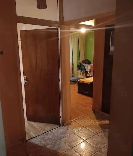 Vand apartament cu 3 camere decomandat Brancoveanu - Poză 4